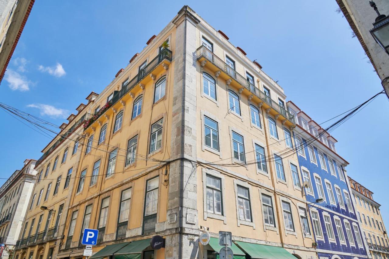 Sunny Pink Street Historical Apt, By Timecooler Lissabon Exterior foto