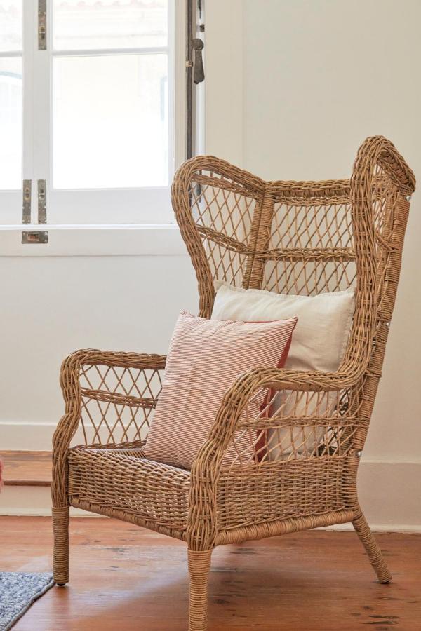 Sunny Pink Street Historical Apt, By Timecooler Lissabon Exterior foto