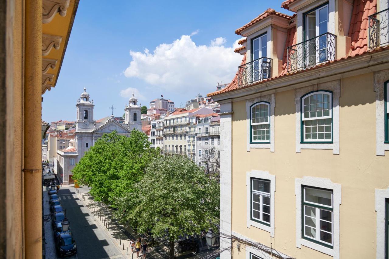 Sunny Pink Street Historical Apt, By Timecooler Lissabon Exterior foto