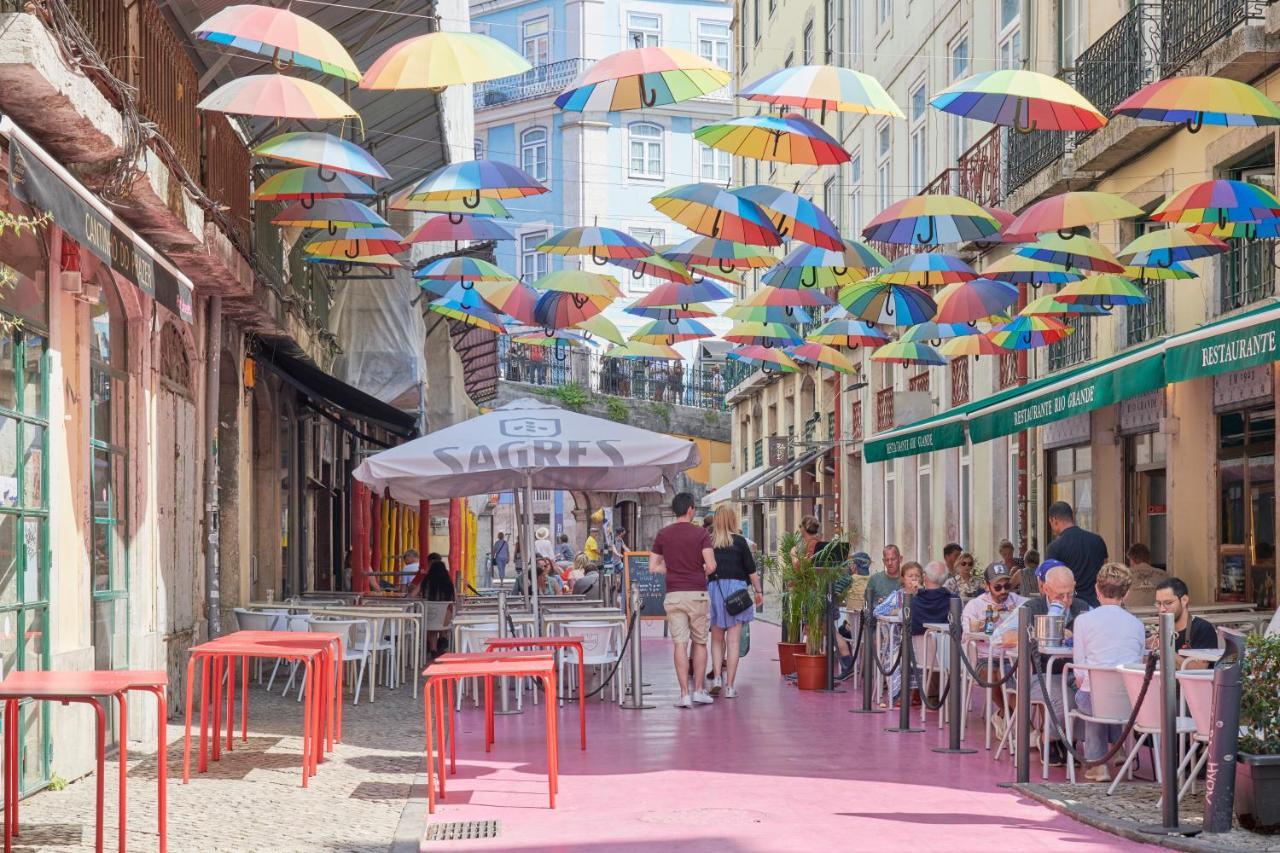 Sunny Pink Street Historical Apt, By Timecooler Lissabon Exterior foto